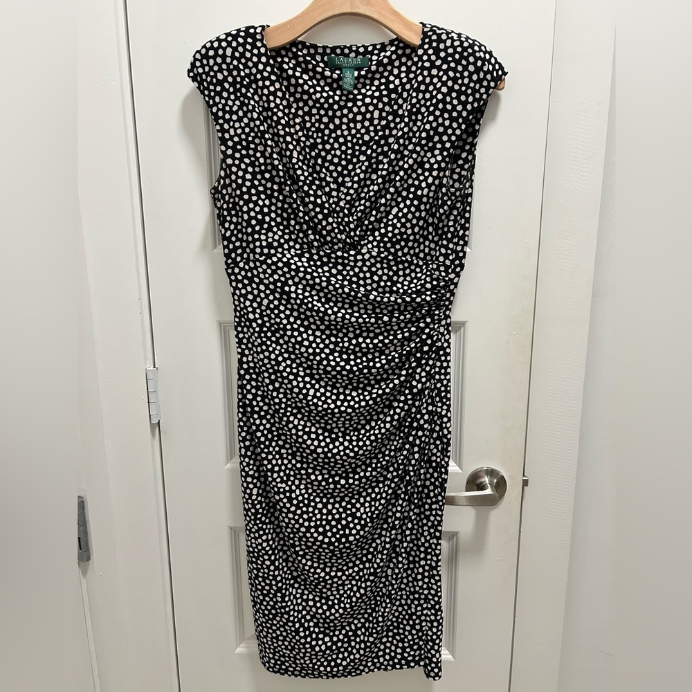 LAUREN Ralph Lauren Sleeveless DRESS SZ 6 Polka Dots V Neckline Office Siren